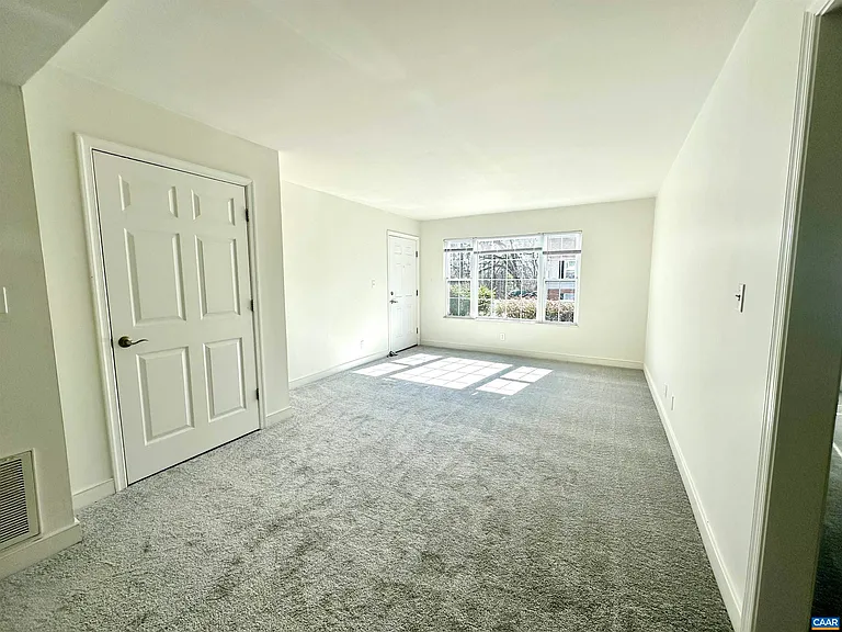 855 Fountain Ct #A — Photo 6