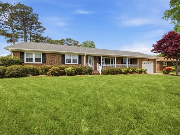 1029 Fireside Ln, Virginia Beach, VA 23464