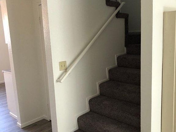 3rd image of 4029 Broadway Ave #11