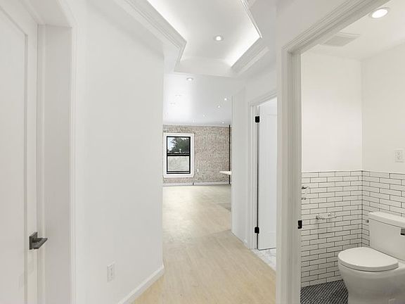 3rd image of 234 Lefferts Ave APT 2L