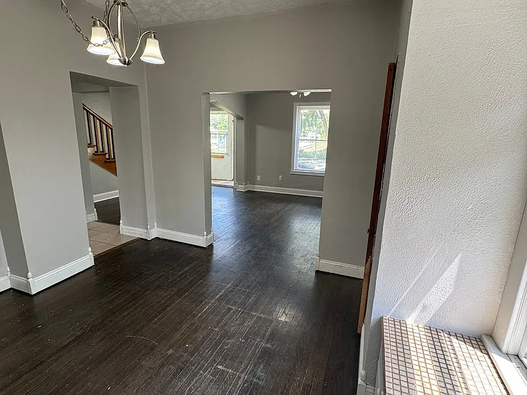 6547 Bedford Ave — Photo 8