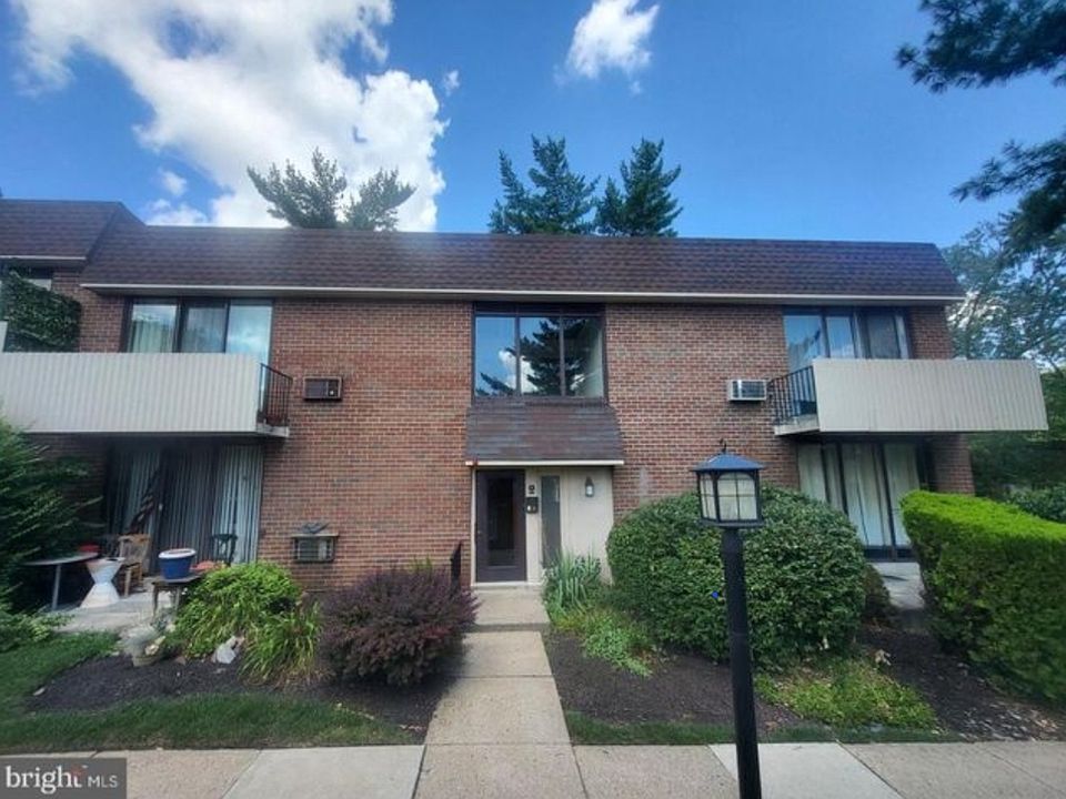 1st image of 100 E Glenolden Ave APT R12