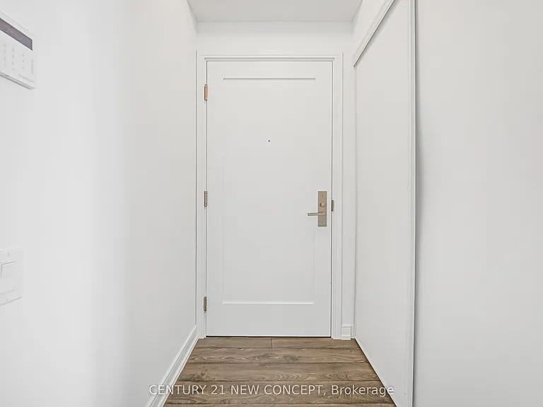 28 Wellesley St E #1902 — Photo 34