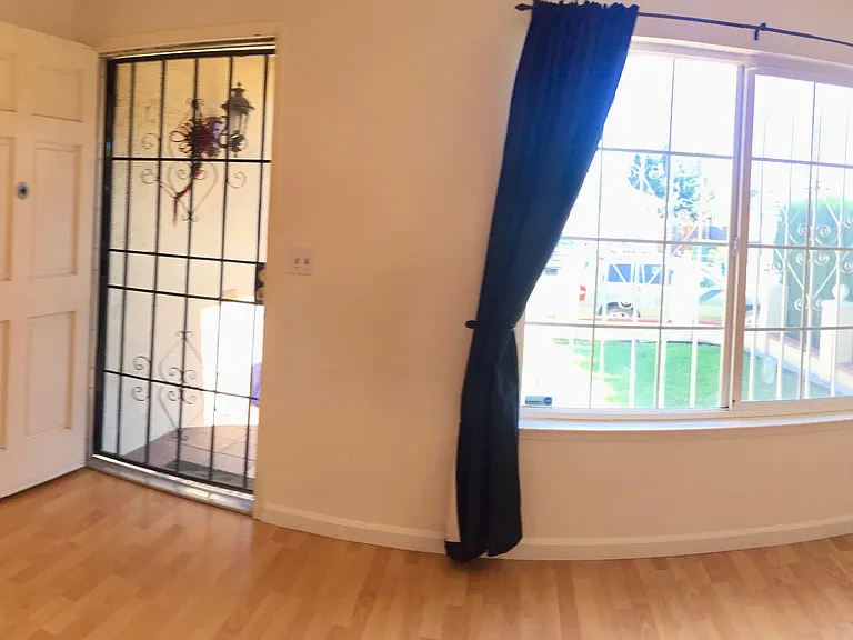 1125 Moonlight Way — Photo 3