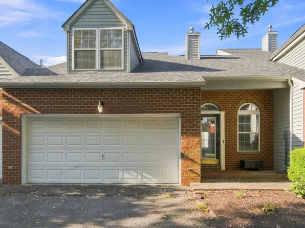 260 Gold Leaf Dr, Christiansburg, VA 24073