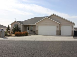 908 Camas Pl, Moses Lake, WA 98837