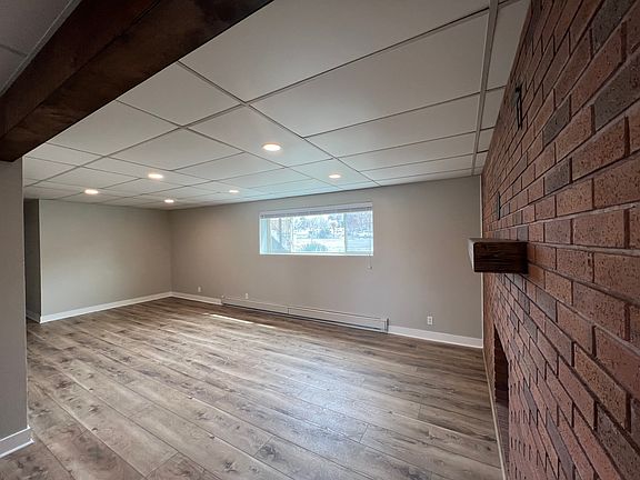 2nd image of 1433 E Dawn Dr