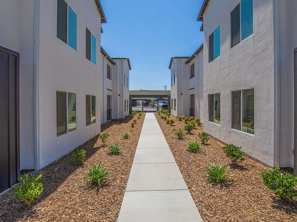 Del Rio Apartments