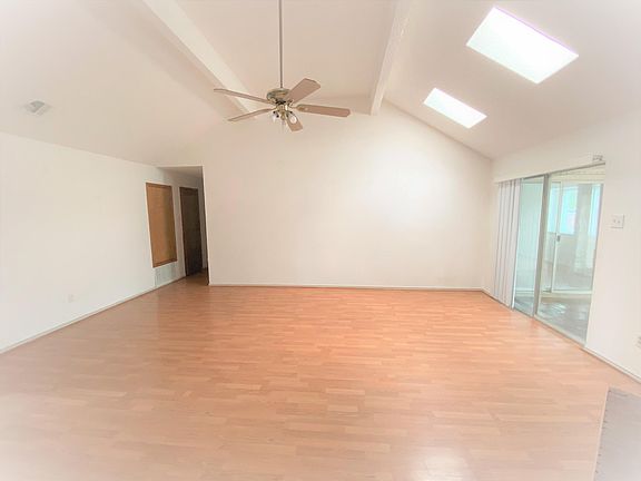3rd image of 1319 Silver Maple Dr