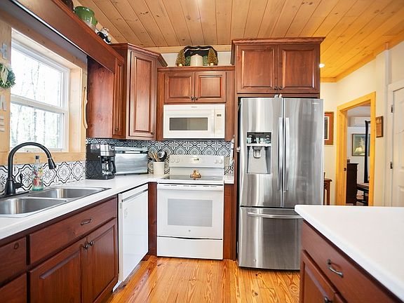 30th image of this home