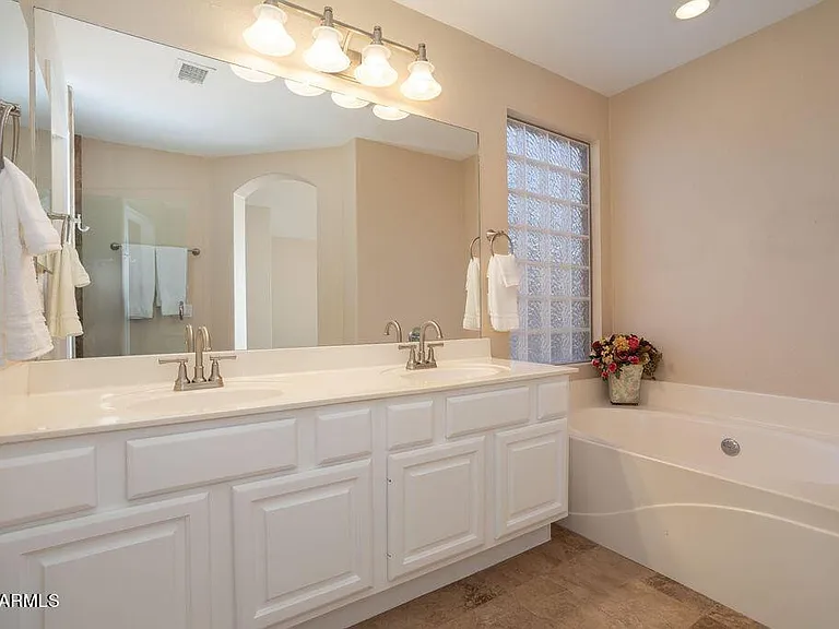 7457 W Melinda Ln — Photo 22