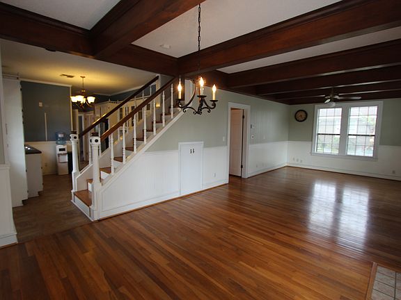 3rd image of 711 Heights St