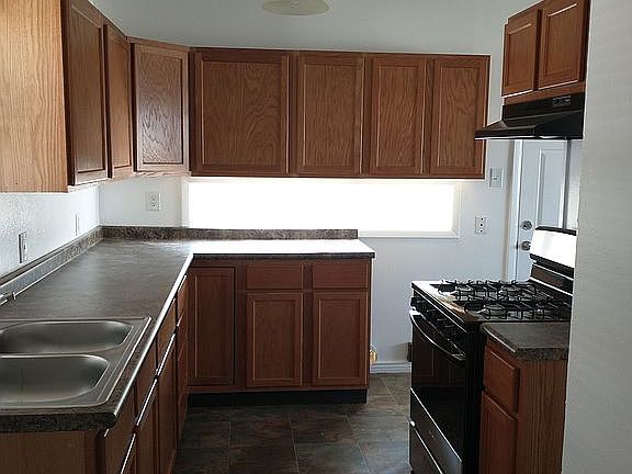 5th image of 1720 S Union Ave