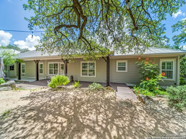 2521 Bay Hill, Bulverde, TX 78163
