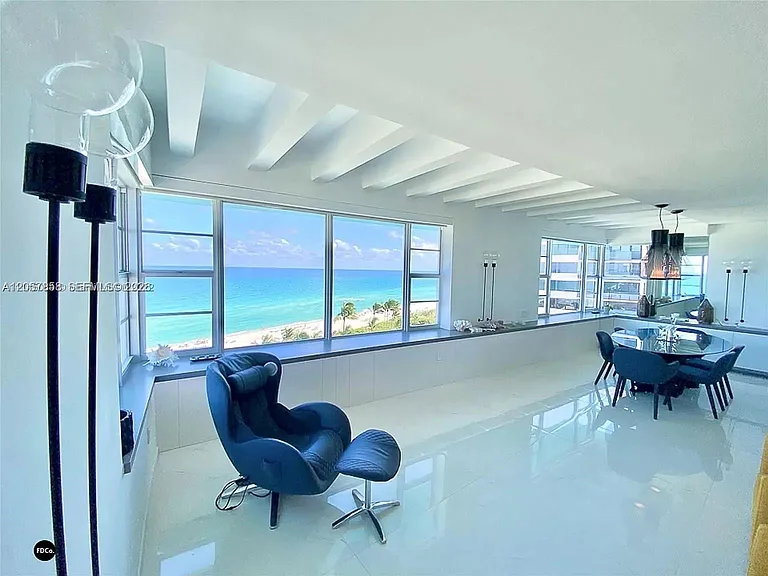 5255 Collins Ave #9E — Photo 28
