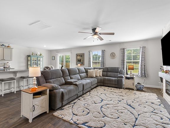 5th image of 110 Southern Magnolia Ln