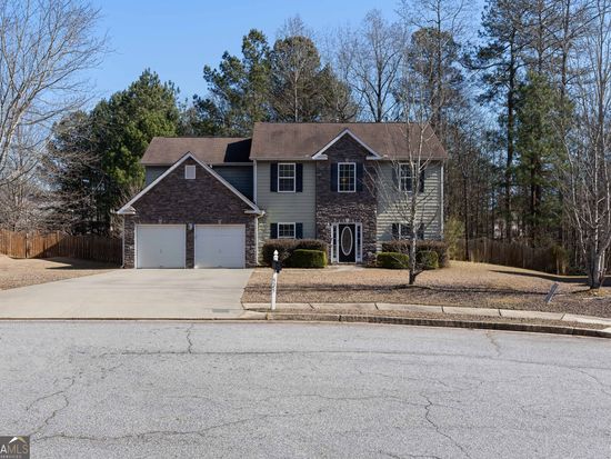 535 Gristmill Ln, Hampton, GA 30228