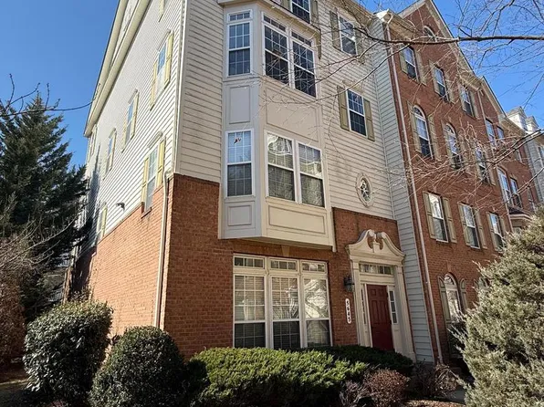 5645 Harrington Falls Ln Unit B, Alexandria, VA 22312
