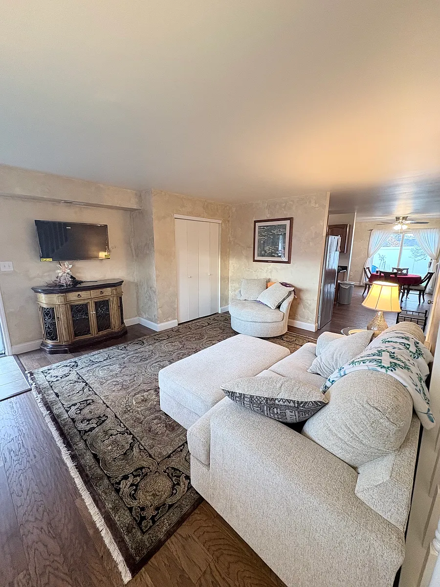 Living Room - Stanford Rd