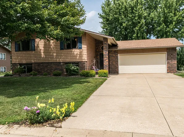 311 8th St NW, Byron, MN 55920