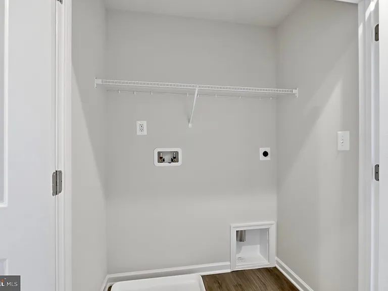 241 Monteith Dr — Photo 22