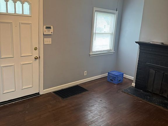 3rd image of 615 S Napoleon Ave