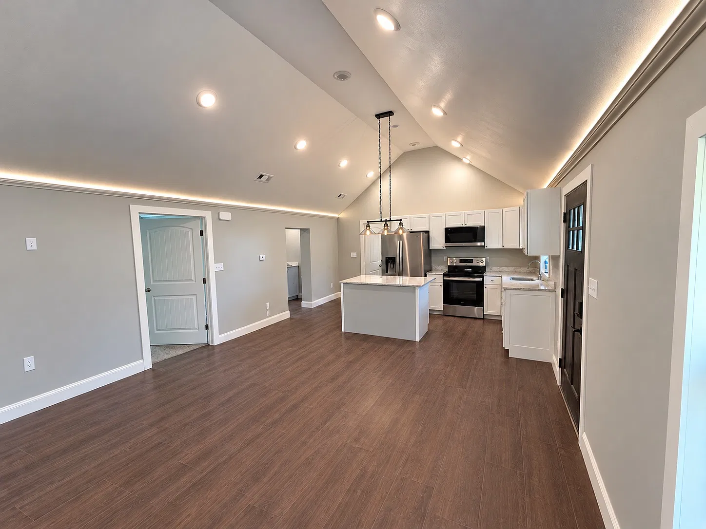2 bed, 944 sqft, $1,275 — Photo 4