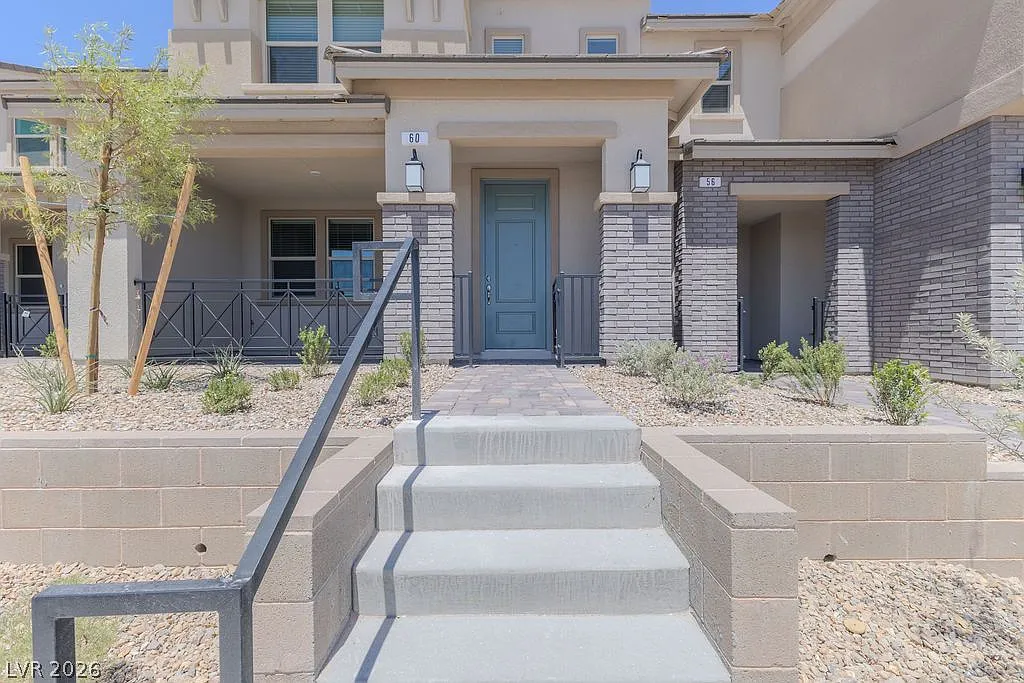 3 bed, 2.5 bath, 1809 sqft, $2,700 — Photo 1