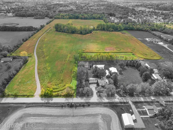 10246 E Potter Rd, Davison, MI 48423