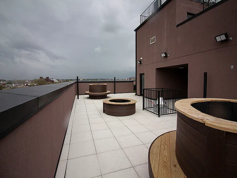 410 Tompkins Ave #4G — Photo 10
