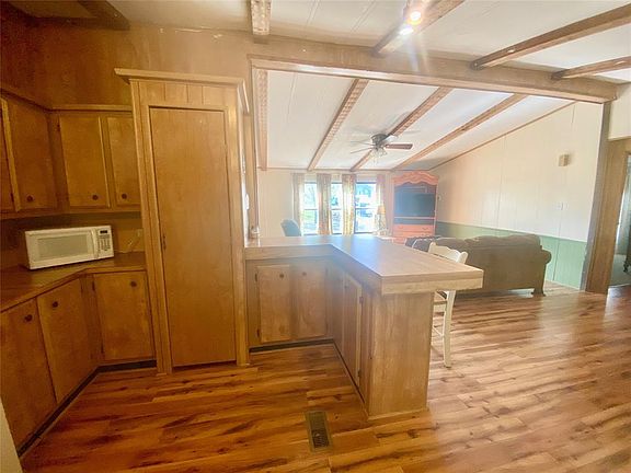 2nd image of 293 County Road 541