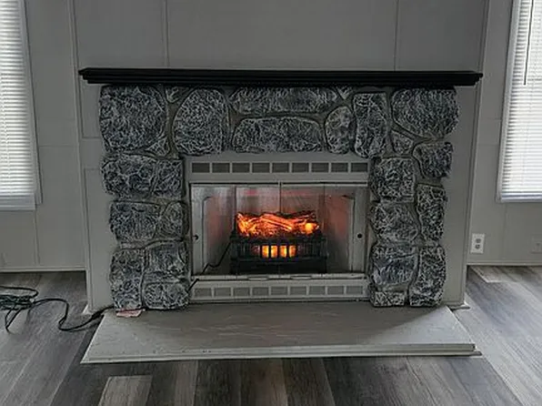 2320 W Washington Center Rd #9, Fort Wayne, IN 46818