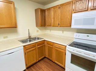 8714 Meredith Dr #1207, Urbandale, IA 50322