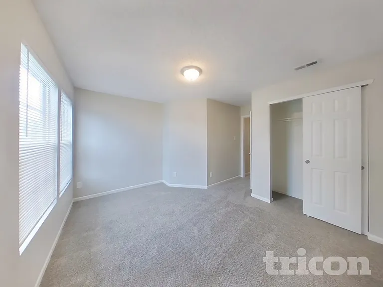 678 Runnymede Ct — Photo 10
