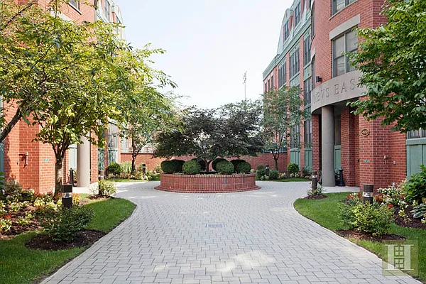 Sold by Halstead Property | media 5