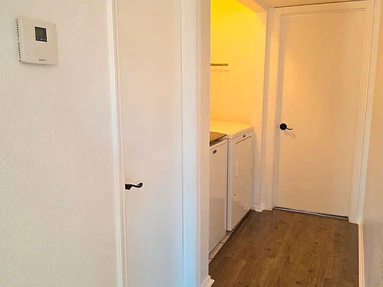 1506 E Palmdale Dr — Photo 18
