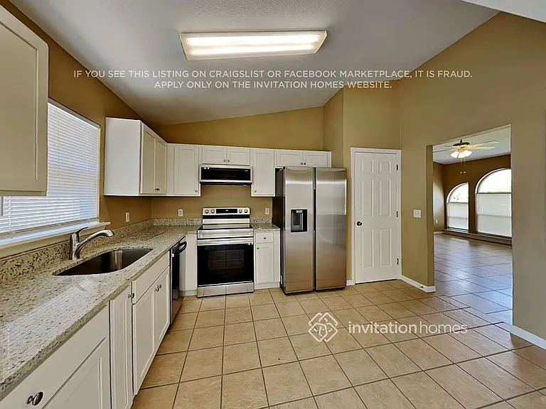 703 Martin Ln — Photo 6