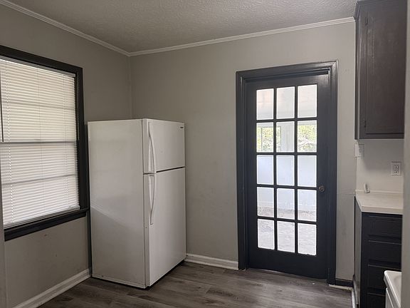 5th image of 3462 East St