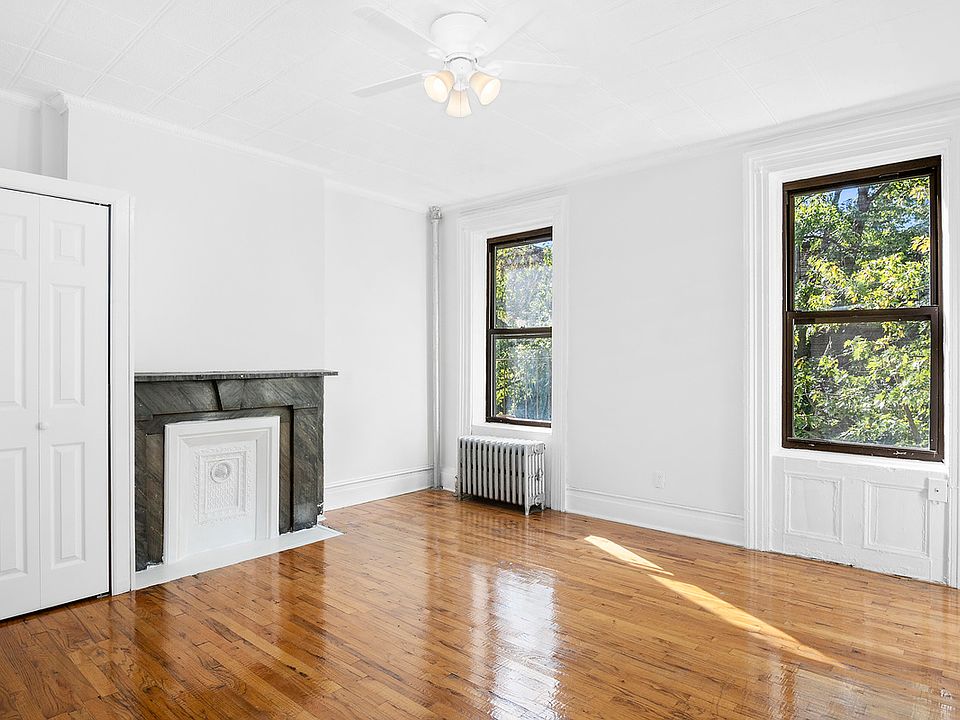 1st image of 448 W 49th St #4A