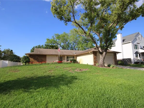 1670 Palmwood Dr, Clearwater, FL 33756