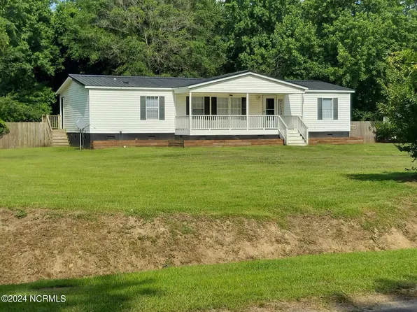 1383 Moore Town Road, Rocky Point, NC 28457