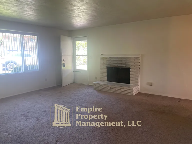 2375 Adams St — Photo 5