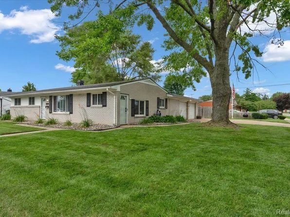 43214 Penny Dr, Sterling Heights, MI 48314