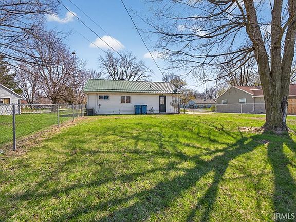 5th image of 855 Chamberlin Ct