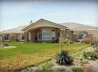 8210 Aster Rd, Oak Hills, CA 92344