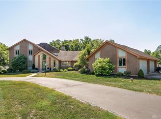 8989 Dog Leg Rd, Dayton, OH 45414