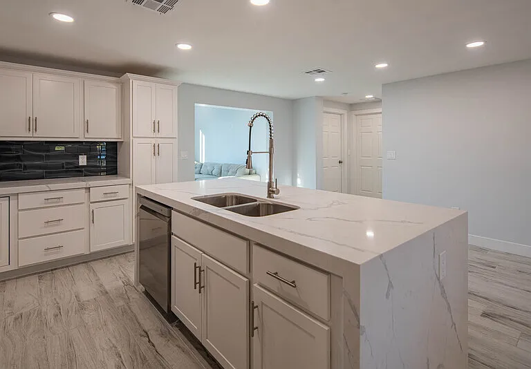 3701 E Ludlow Dr — Photo 17