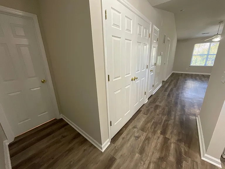Meridian Park Apartments — Photo 132