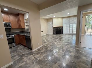 24111 Del Monte Dr UNIT 3, Santa Clarita, CA 91355