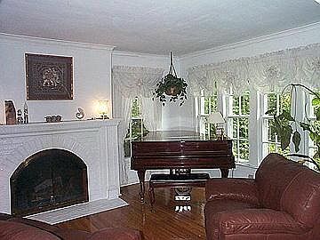 3rd image of 4445 N Central Ave